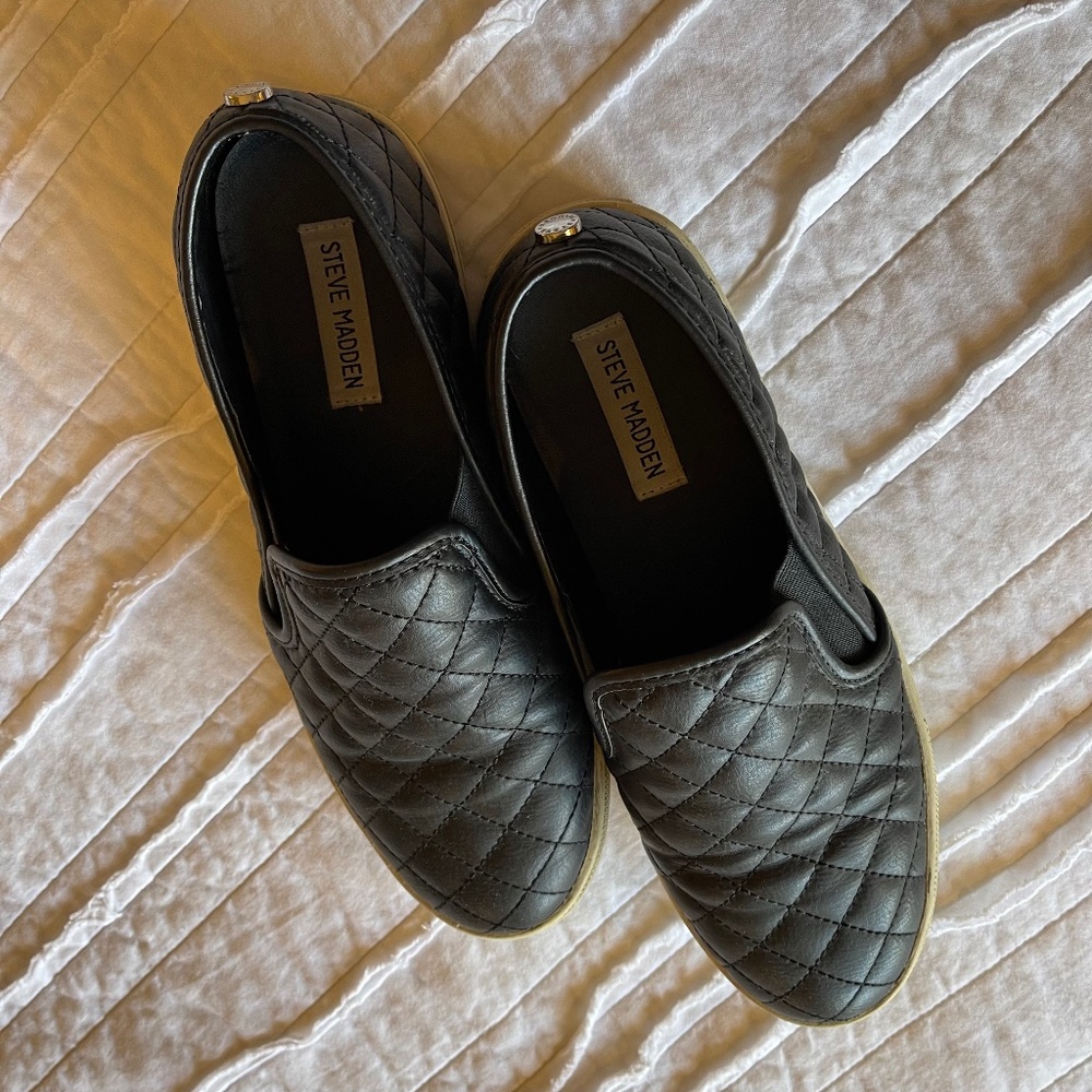 Steve Madden Sneakers size 9